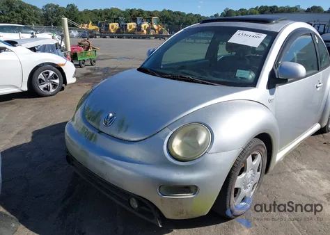 2000 Volkswagen New Beetle Gls 1.8L Turbo z USA, uszkodzony, nr VIN 3VWCD21CXYM464022